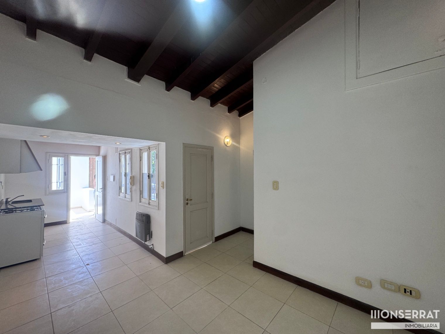 Apto crédito! Departamento tipo casita en Barrio Bancario, Godoy Cruz. - foto 1