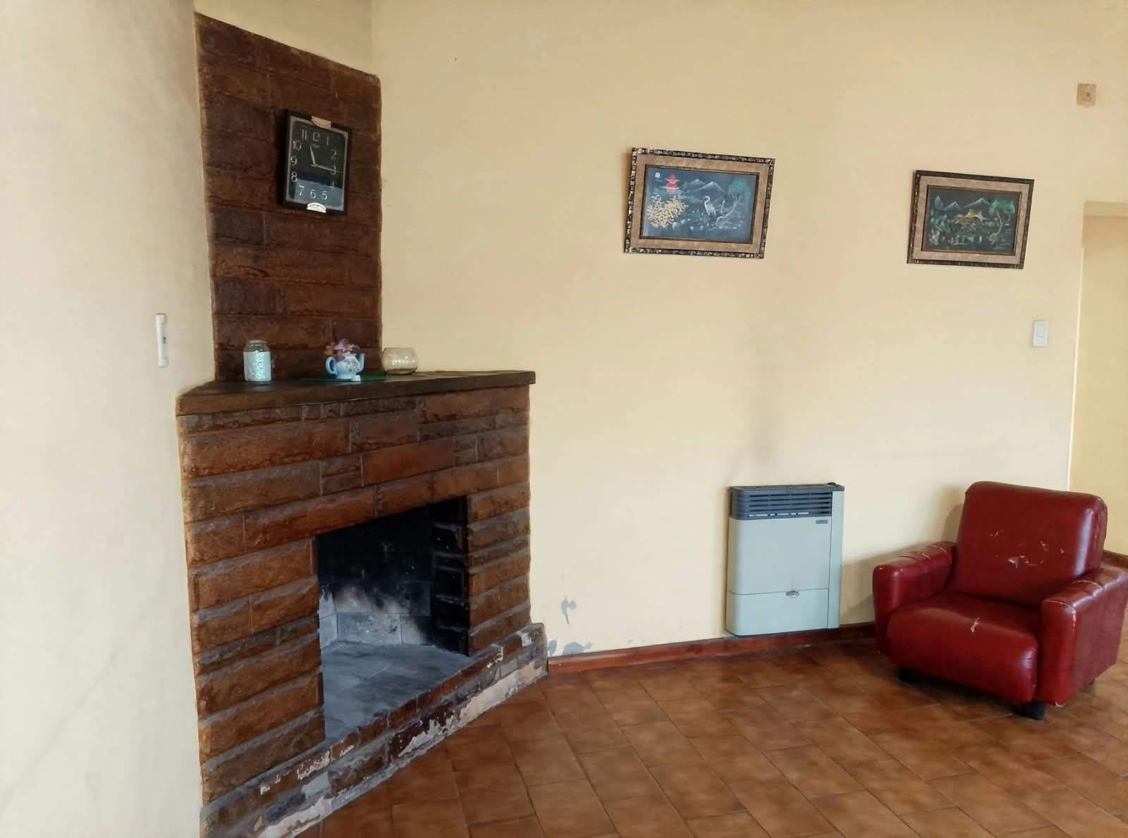Casa en venta 4 habitaciones c/ cochera en San Rafael, a 100 m de Av. Ballofet - foto 4