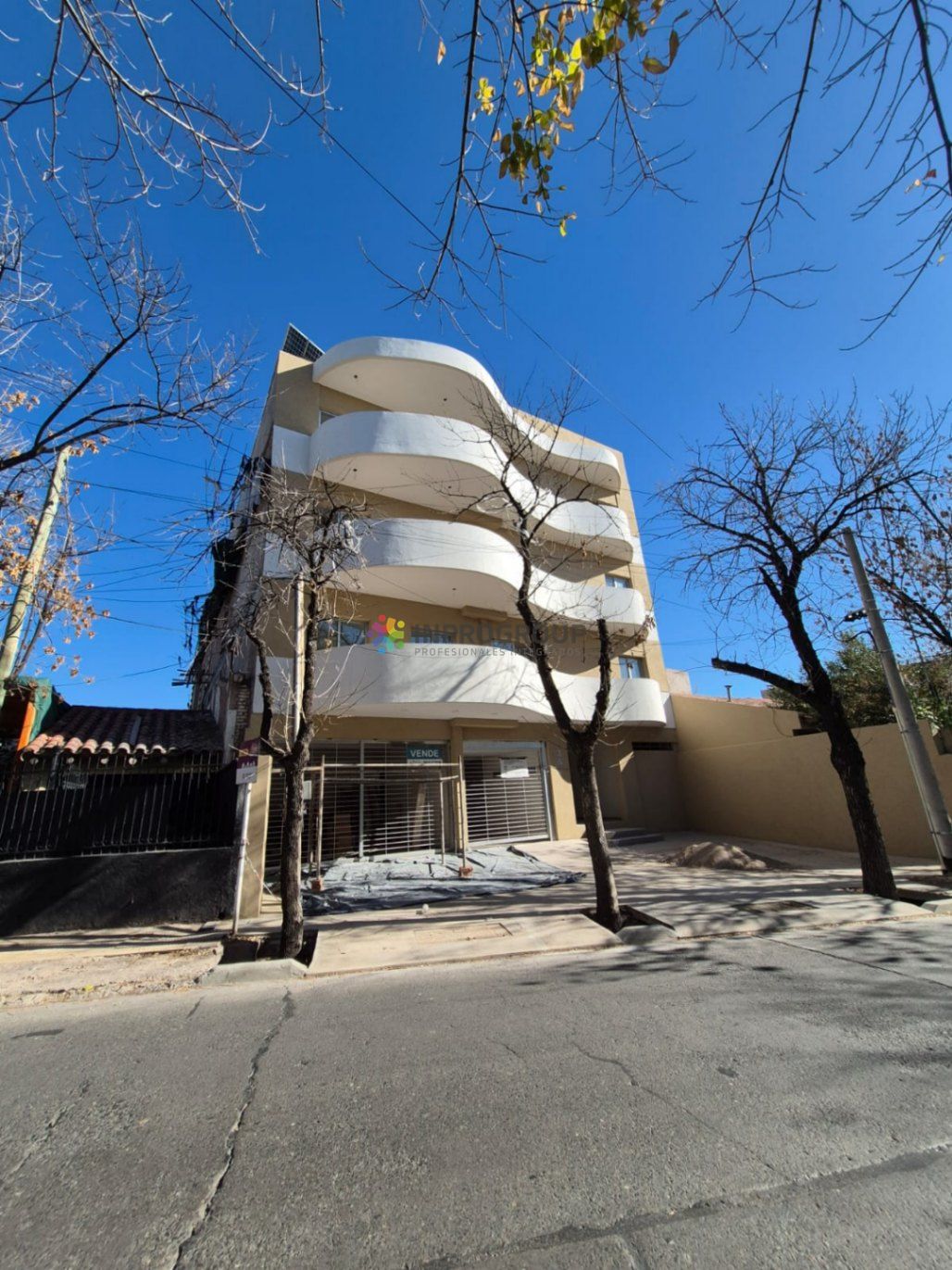 Departamento en venta c/ cochera en Godoy Cruz - foto 2