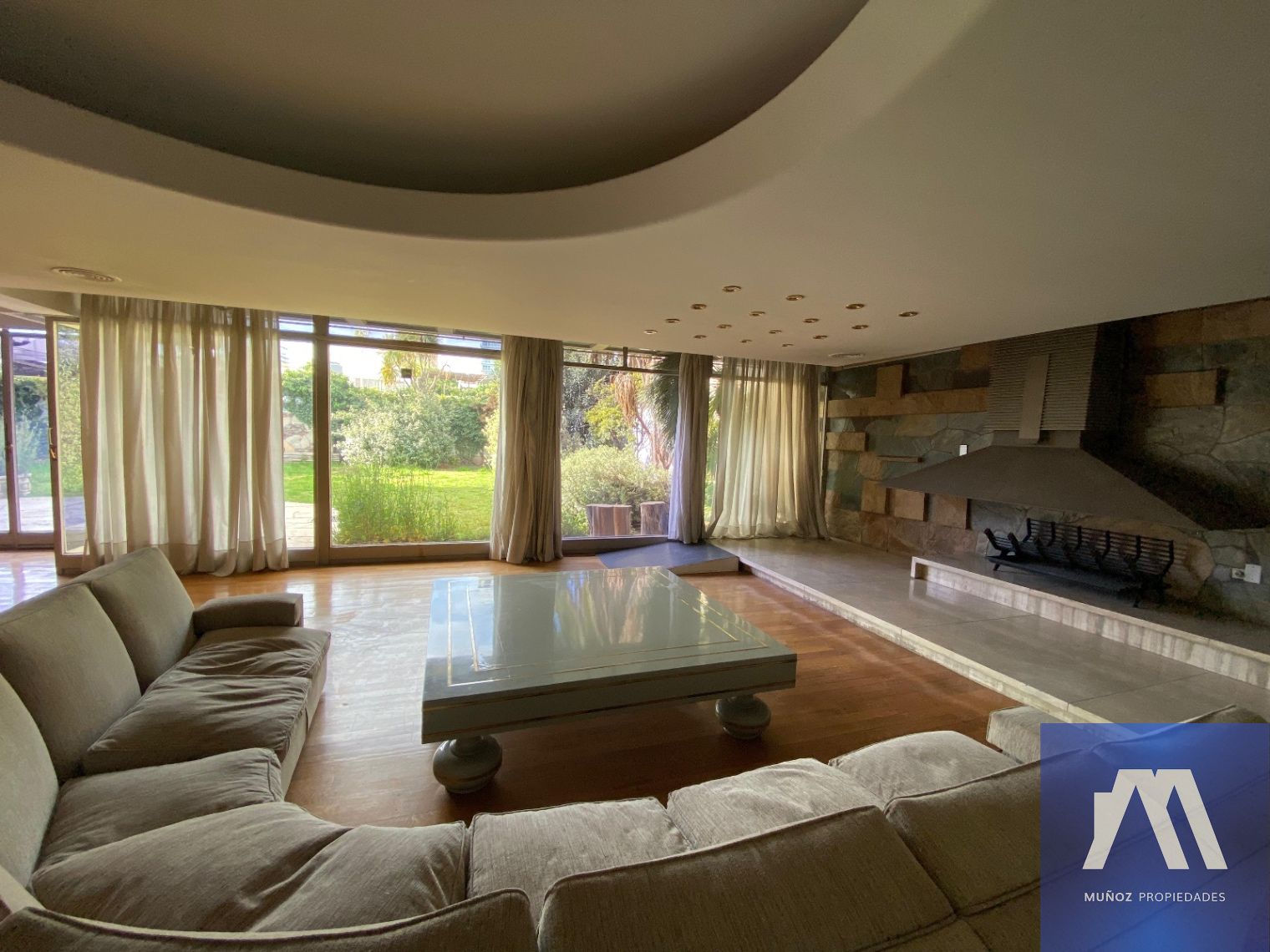 Espectacular casa de diseño en venta en Ciudad - foto 3