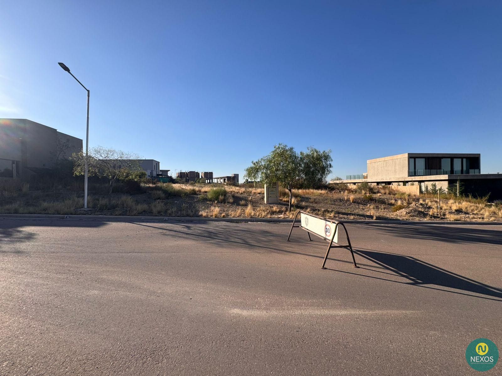 LOTE EN VENTA EN EXCLUSIVO B° PRIVADO MENDOZA NORTE COUNTRY | SECTOR VALLE SUR - foto 3