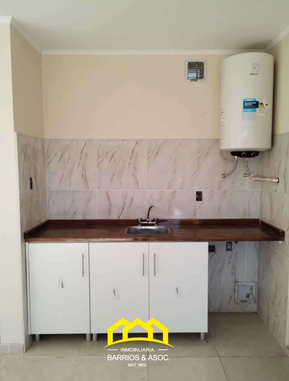 Casa en venta c/ cochera en San Rafael - foto 4