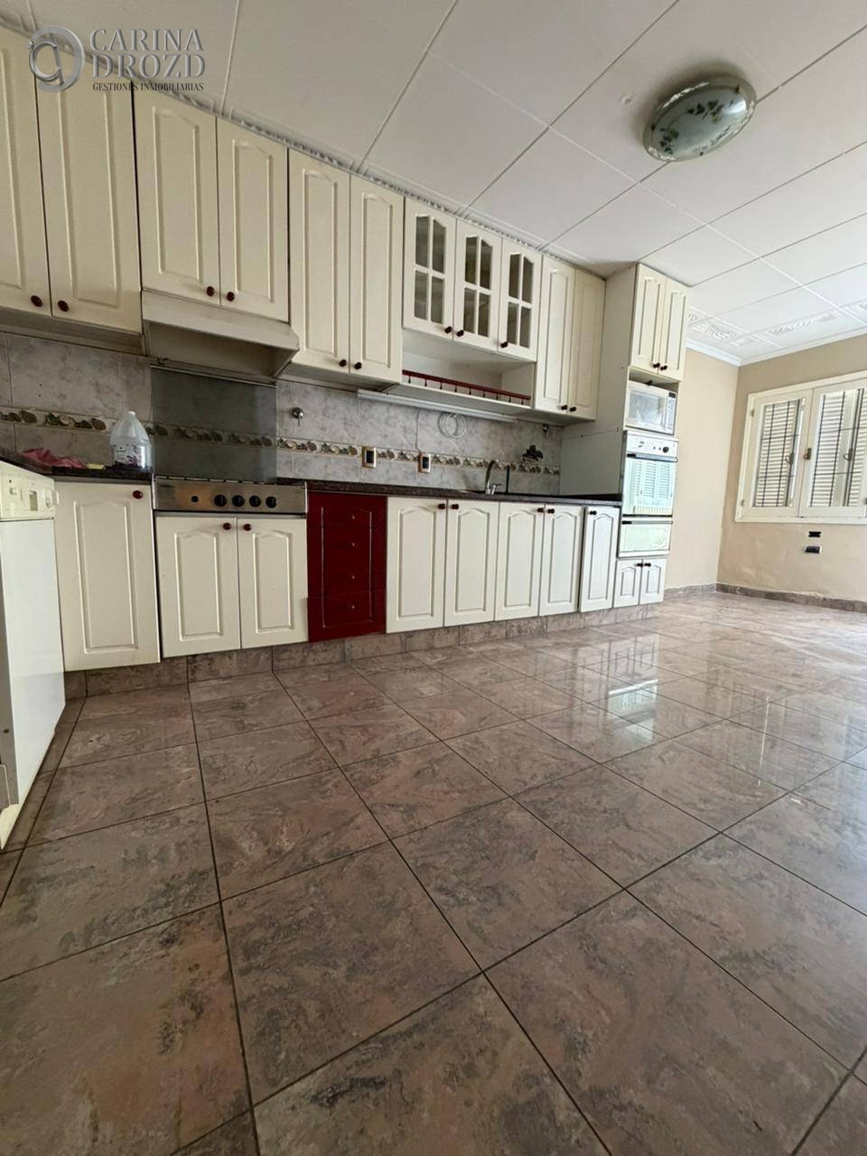 Casa en venta c/ cochera en Bombal - foto 5