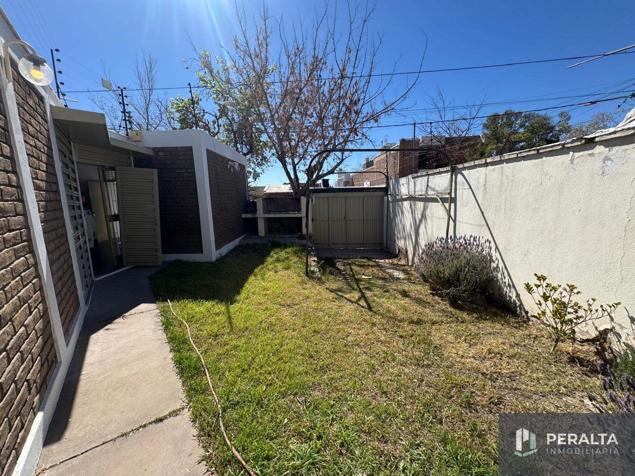 Casa en venta c/ cochera en Godoy Cruz - foto 4