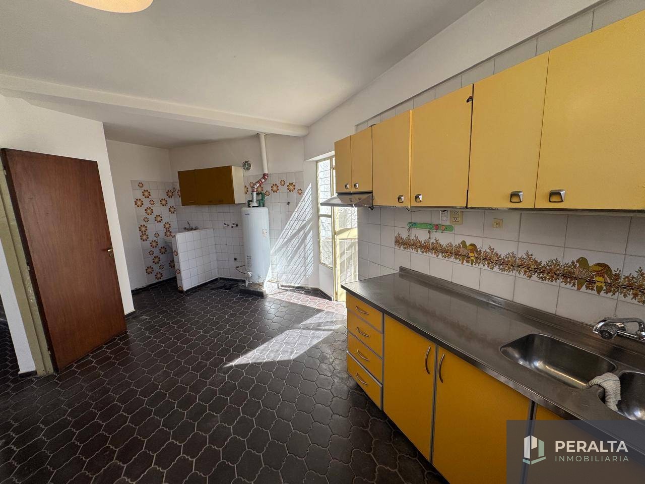 Casa en venta c/ cochera en Godoy Cruz - foto 3