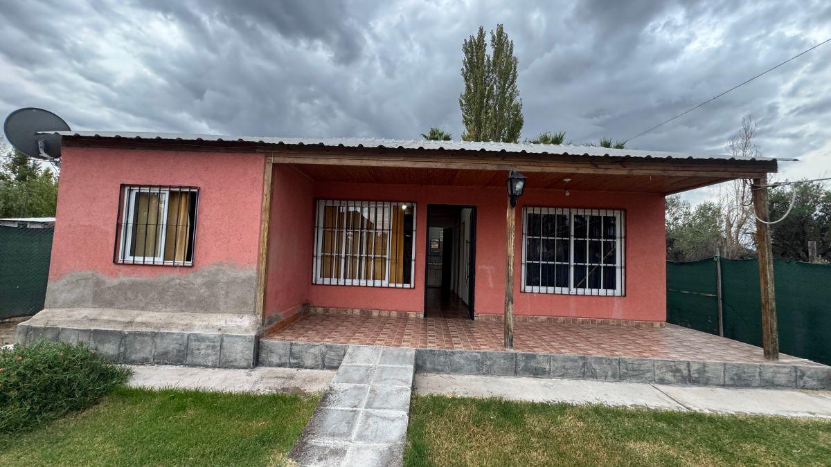 Casa en venta c/ cochera en Los Corralitos - foto 1