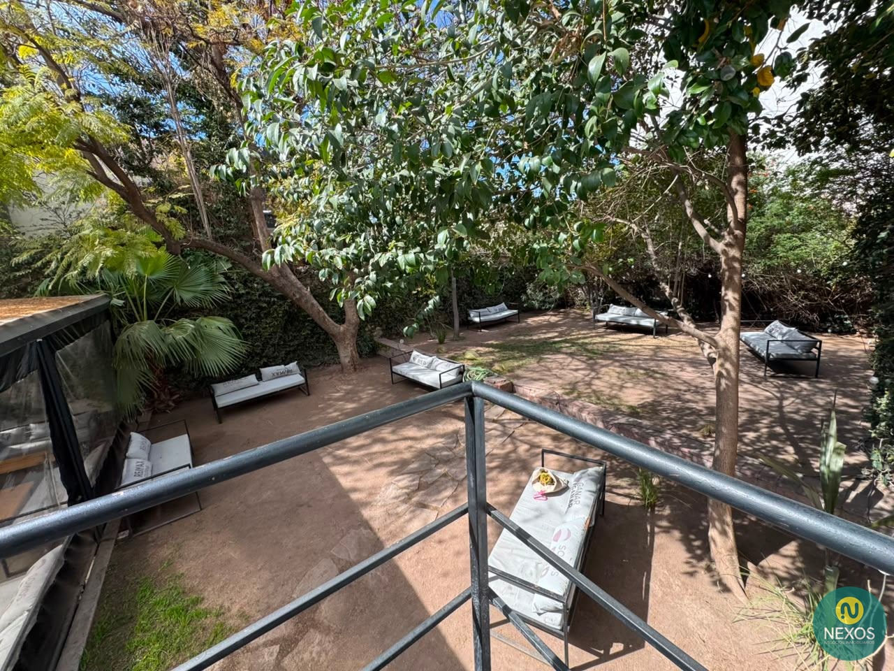 Magnífica Casa en Espejo y Av. Belgrano | Apta desarrollo inmobiliario - foto 3