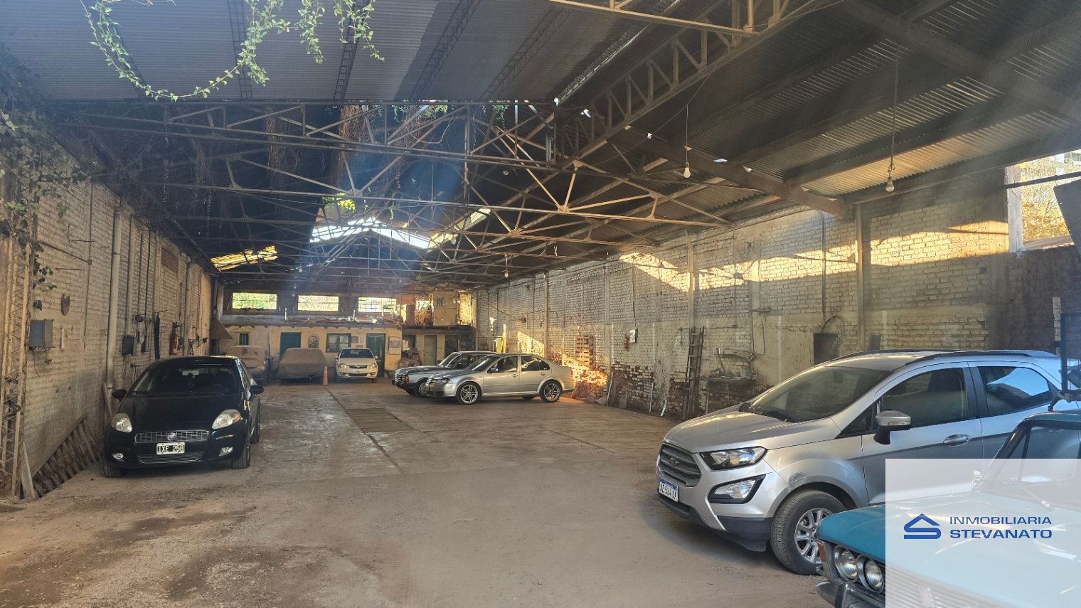 Galpón en venta de 447m2 ubicado en Godoy Cruz - foto 1