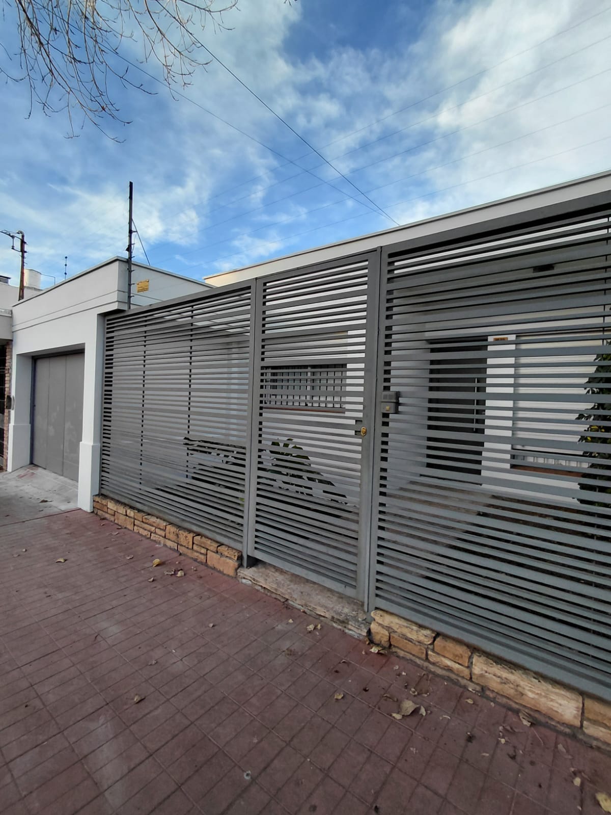 INKASA INMOBILIARIA - VENDE CASA EN BARRIO BOMBAL - GODOY CRUZ