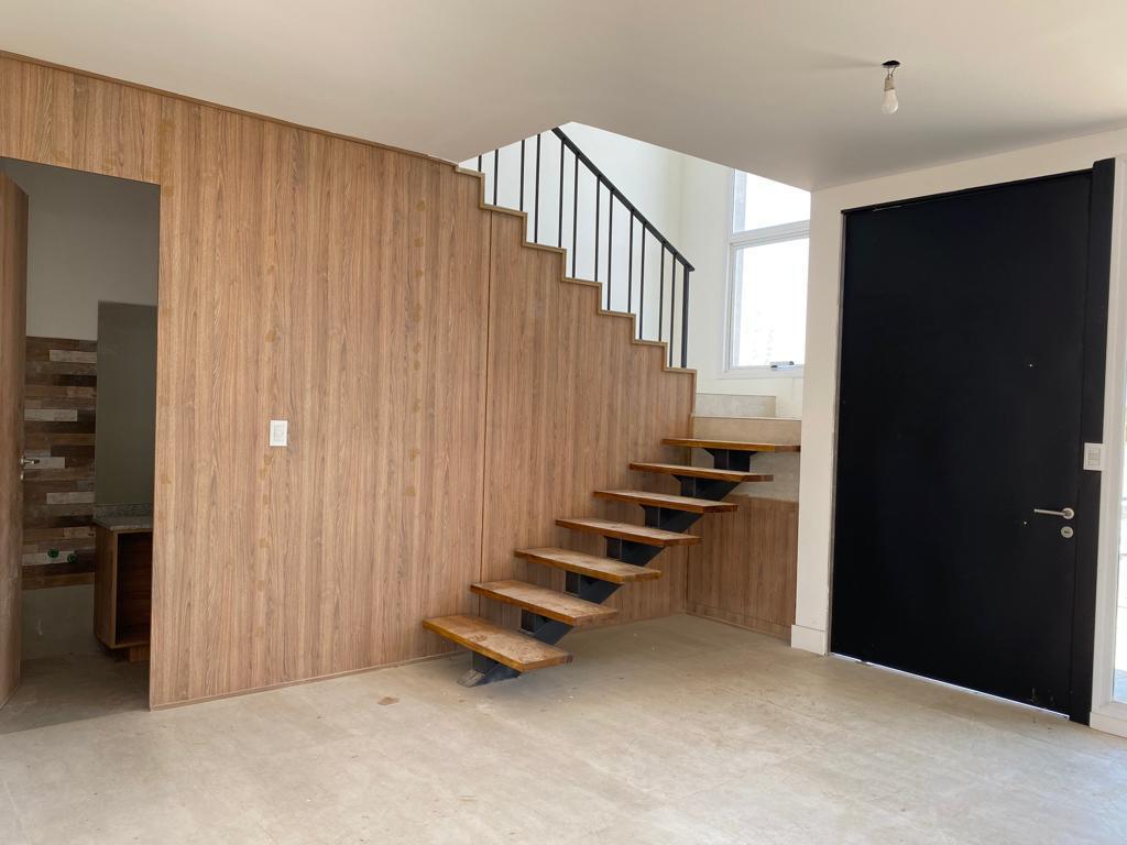 Dúplex 3 Dormitorios con Terreno Propio de 250 m² en Barrio Dalvian - foto 1