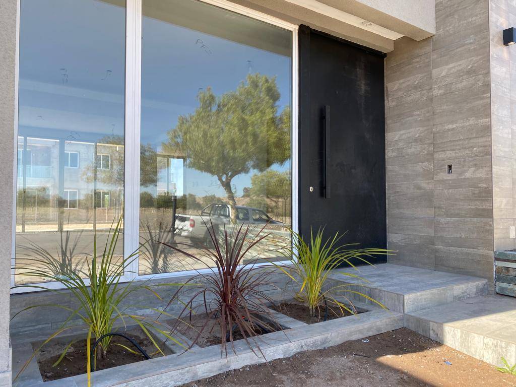 Dúplex 3 Dormitorios con Terreno Propio de 250 m² en Barrio Dalvian - foto 2