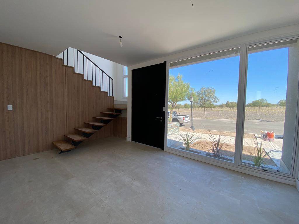 Dúplex 3 Dormitorios con Terreno Propio de 250 m² en Barrio Dalvian - foto 3