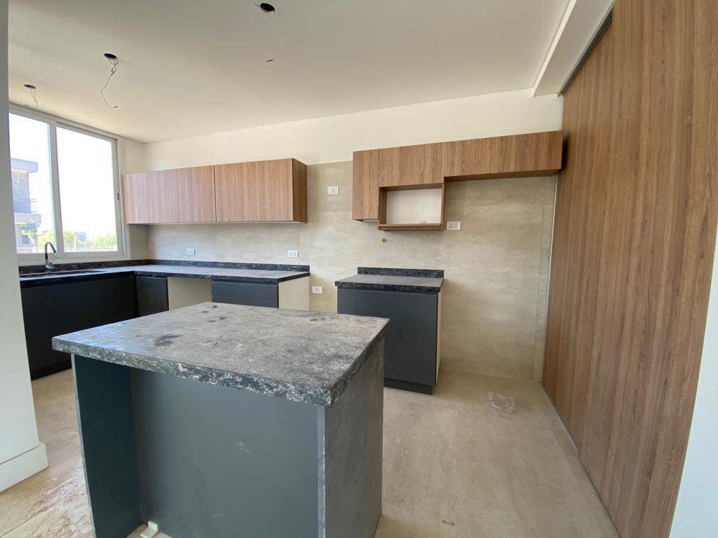 Dúplex 3 Dormitorios con Terreno Propio de 250 m² en Barrio Dalvian - foto 4
