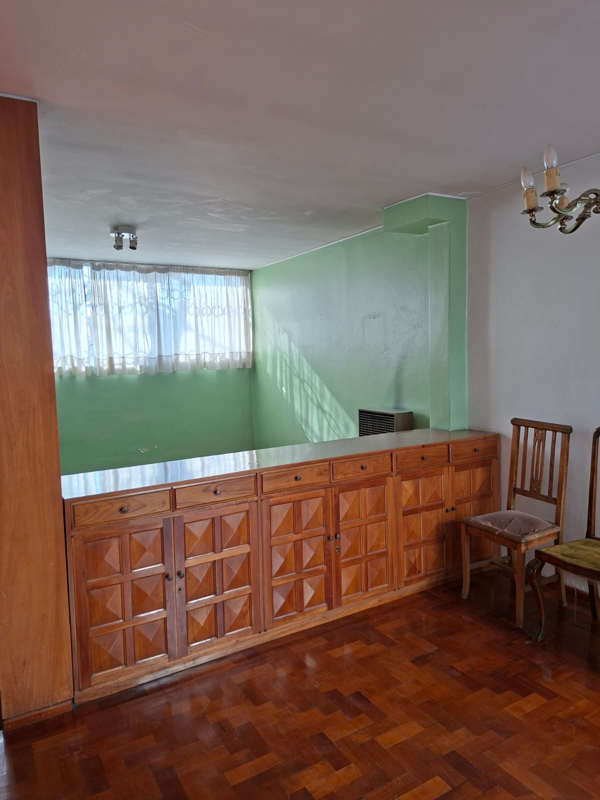 IMPORTANTE CASA EN CIUDAD - foto 3