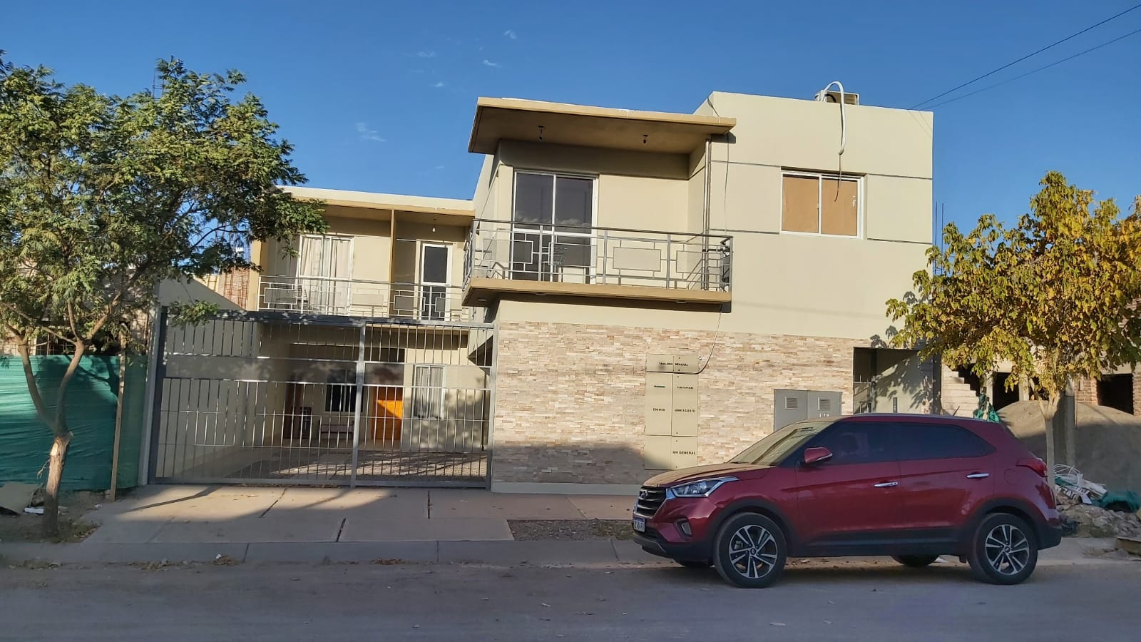 VENDO· DEPTO PRIMER PISO · 2 DORM · GUAYMALLEN · R. VENETO · - foto 2