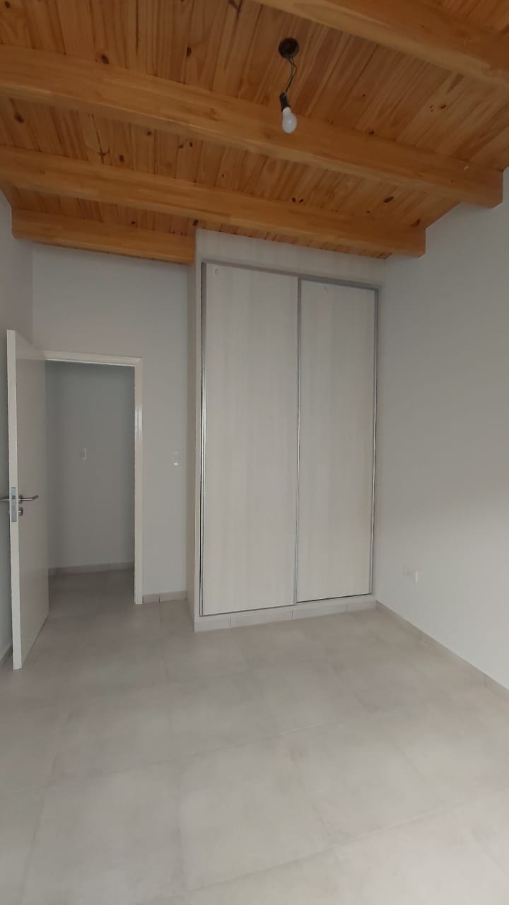 VENDO· DEPTO PRIMER PISO · 2 DORM · GUAYMALLEN · R. VENETO · - foto 4