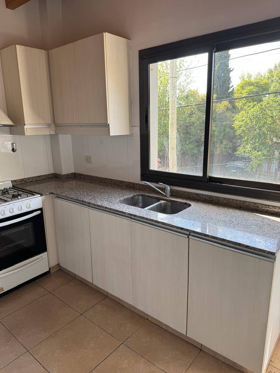 Departamento en venta c/ cochera en Villa Nueva - foto 4