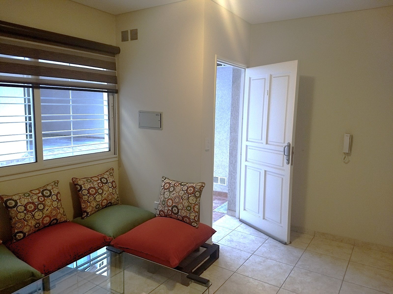 Departamento en venta c/ cochera en Godoy Cruz - foto 1