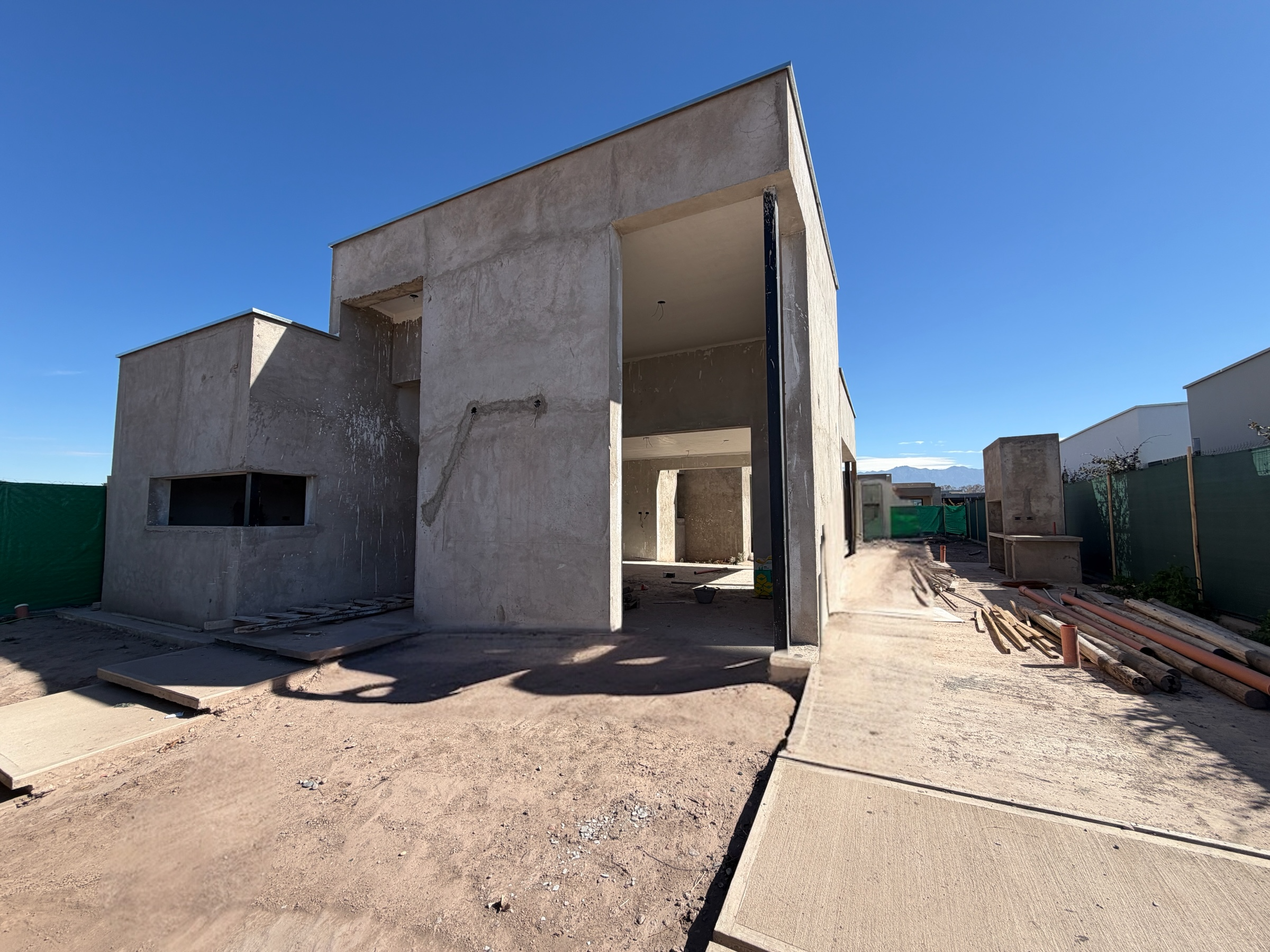 Venta casa en obra gruesa en lujan de cuyo con amenities - foto 1