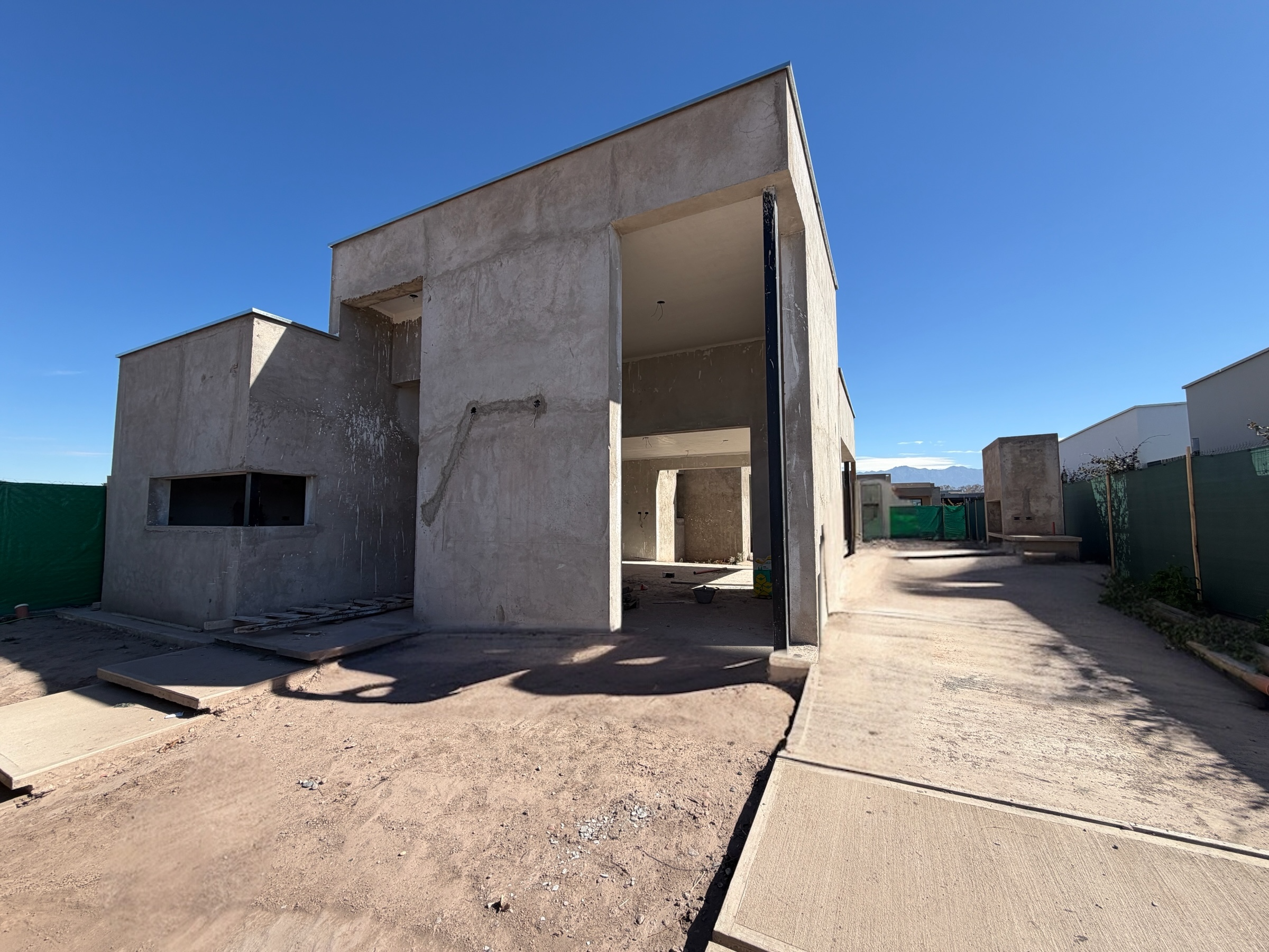 Venta casa en obra gruesa en lujan de cuyo con amenities - foto 2