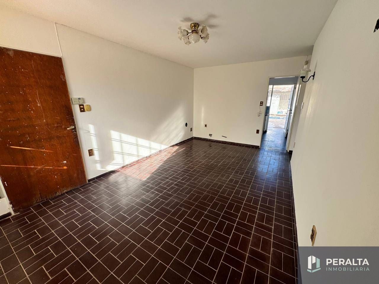 Casa en venta c/ cochera en Godoy Cruz - foto 1