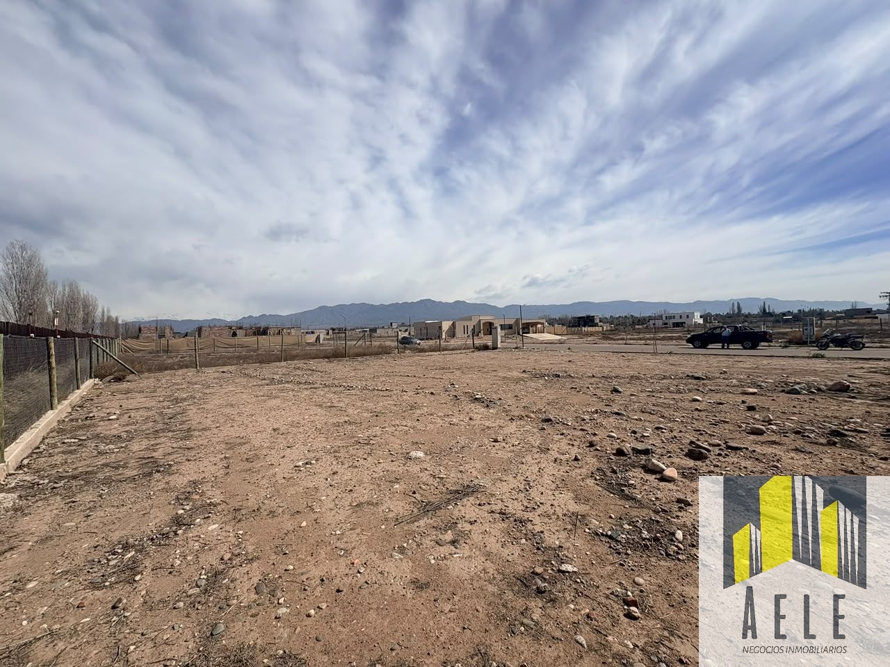LOTE EN TERRAZAS PARK VISTALBA -549 MTS - MENDOZA - foto 5