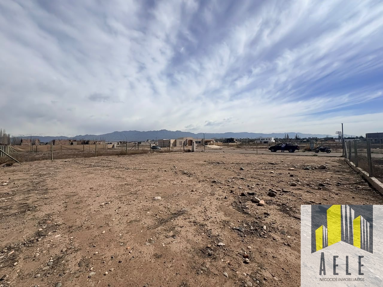 LOTE EN TERRAZAS PARK VISTALBA -549 MTS - MENDOZA - foto 4