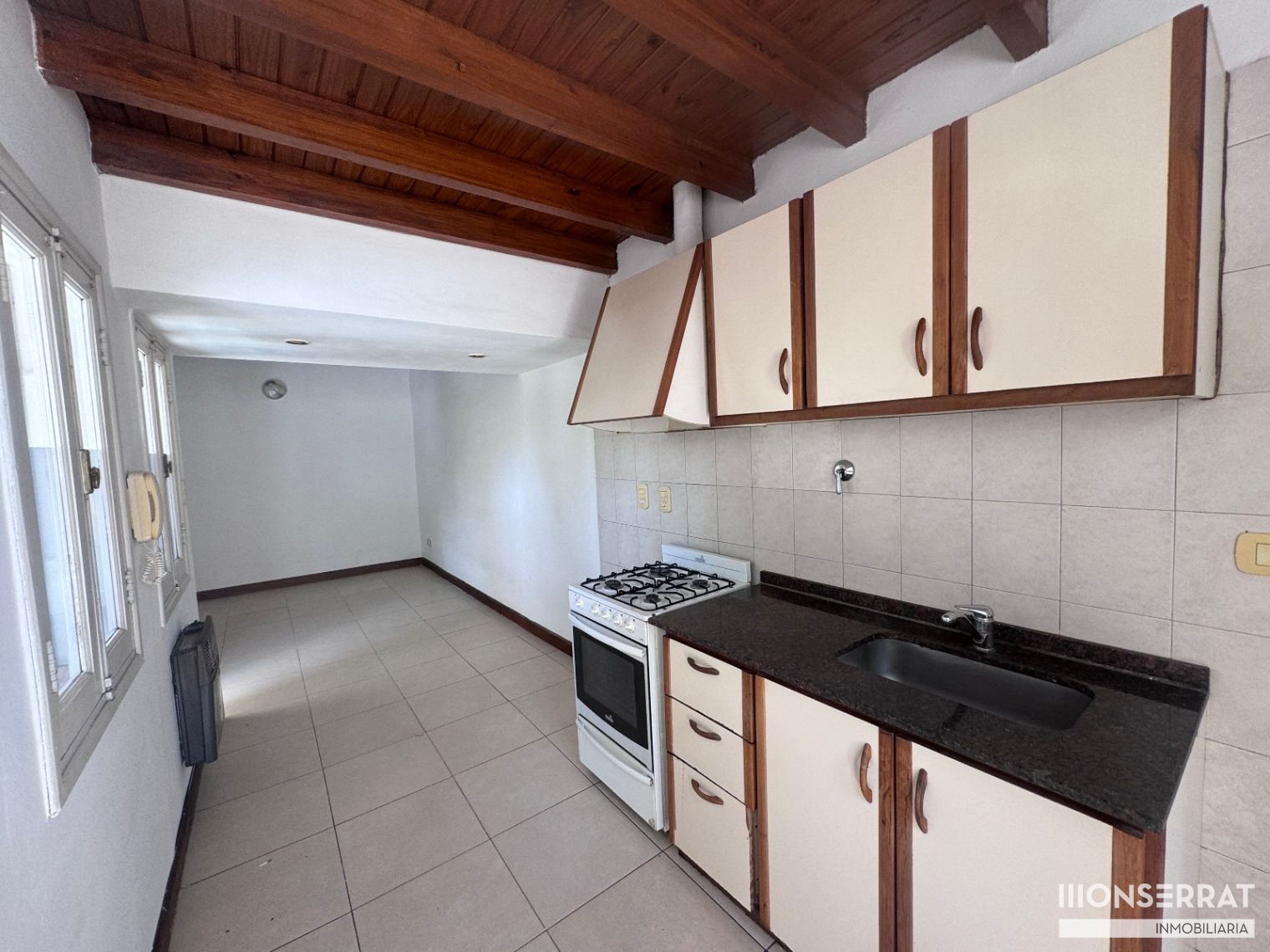 Apto crédito. Dpto. en venta, 1 dorm, patio, cochera, lavandería, en Godoy Cruz - foto 4