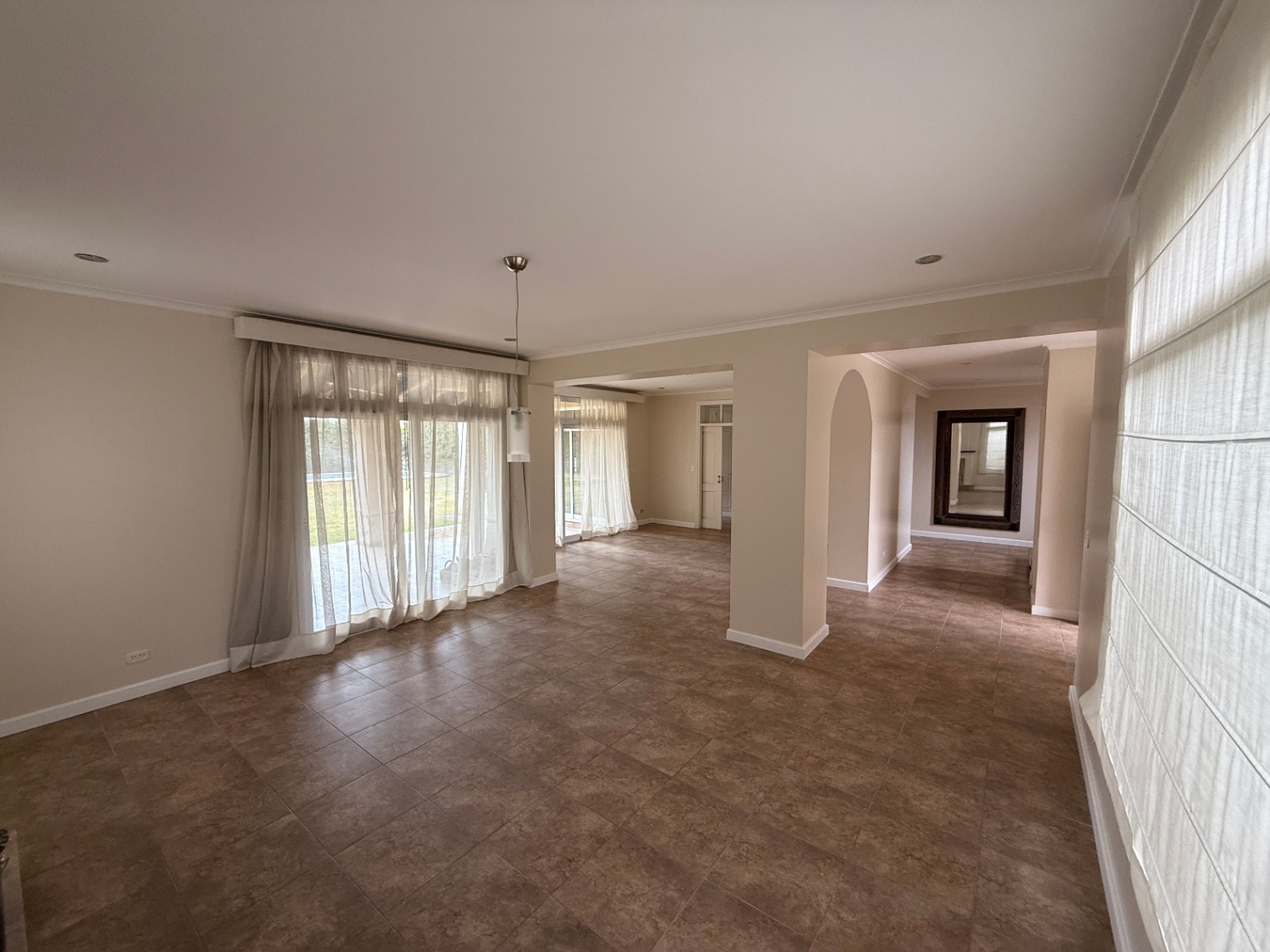 Casa 3 Dormitorios 344 m² Cubiertos en Barrio Pueyrredón, Luján de Cuyo - foto 2