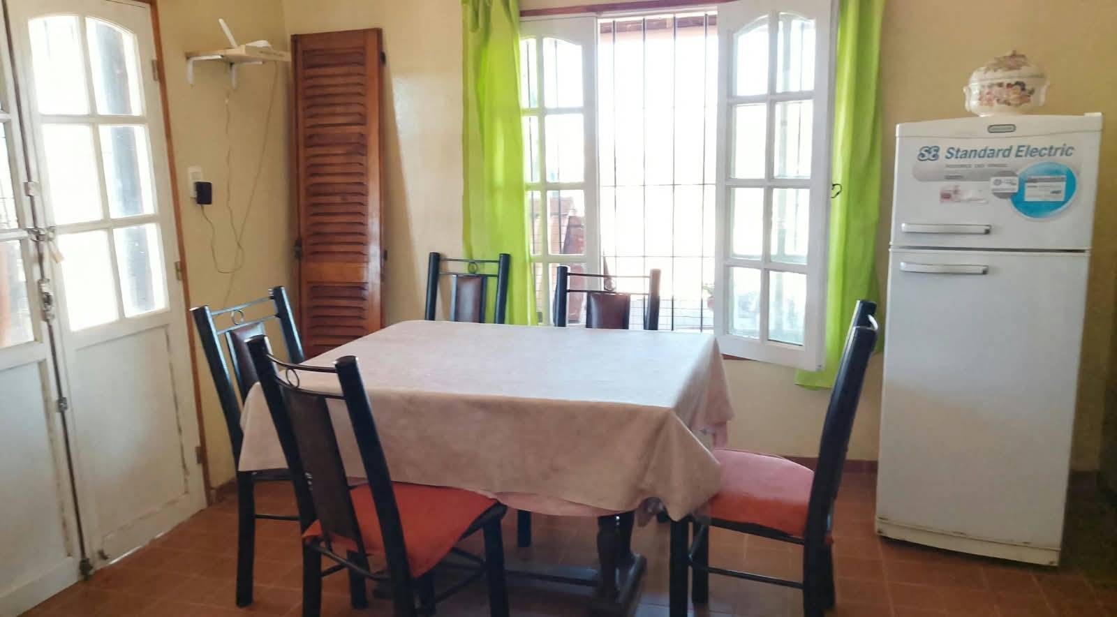 CASA EN VENTA, 1700M2 , 3 habitaciones, cocheras-Todos los servicios- El Cerrito - foto 5