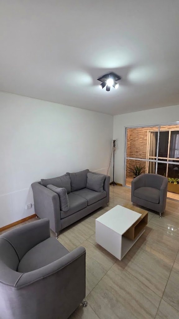 Casa en venta c/ cochera en Tunuyán - foto 3