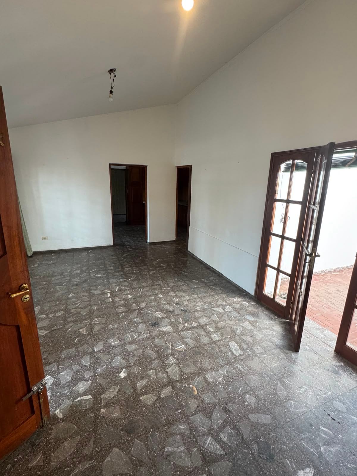 Casa en venta c/ cochera en 4.ª Sección Área Fundacional - foto 3
