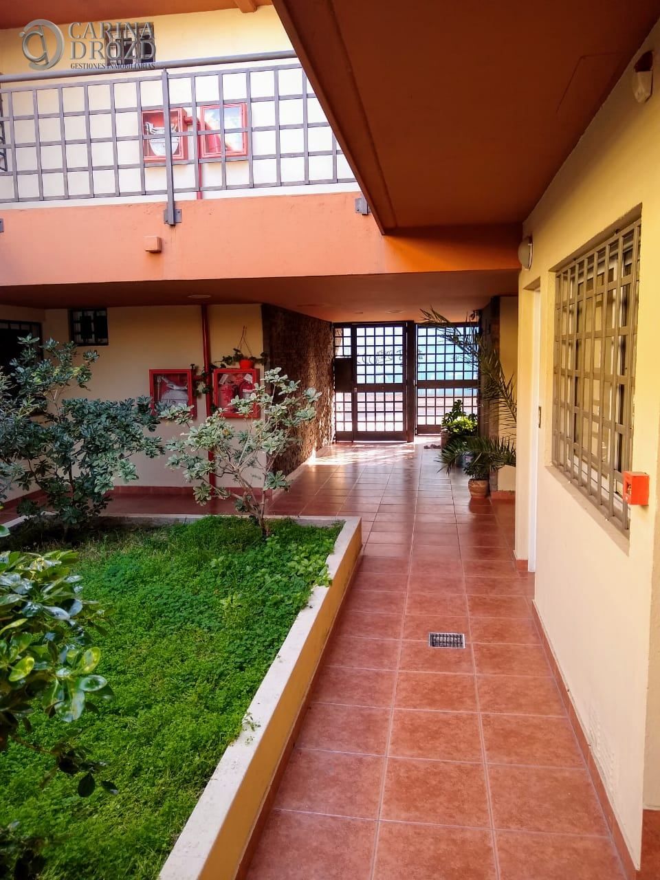 Departamento en venta c/ cochera en Godoy Cruz - foto 2