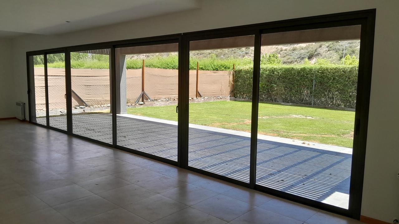 INKASA INMOBILIARIA - VENDE CASA EN BARRIO PRIVADO VALLE AGUARIBAY - foto 5