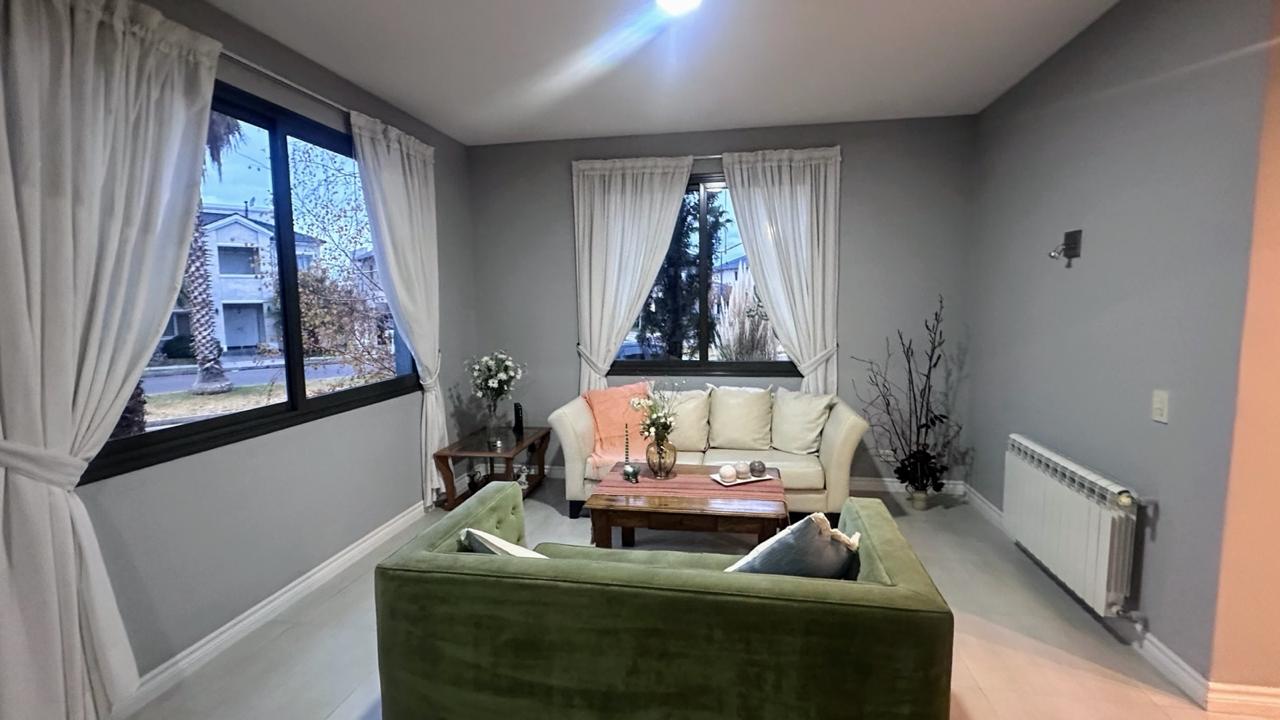 Venta casa 4 dormitorios en Godoy Cruz Barrio Palmares - foto 2
