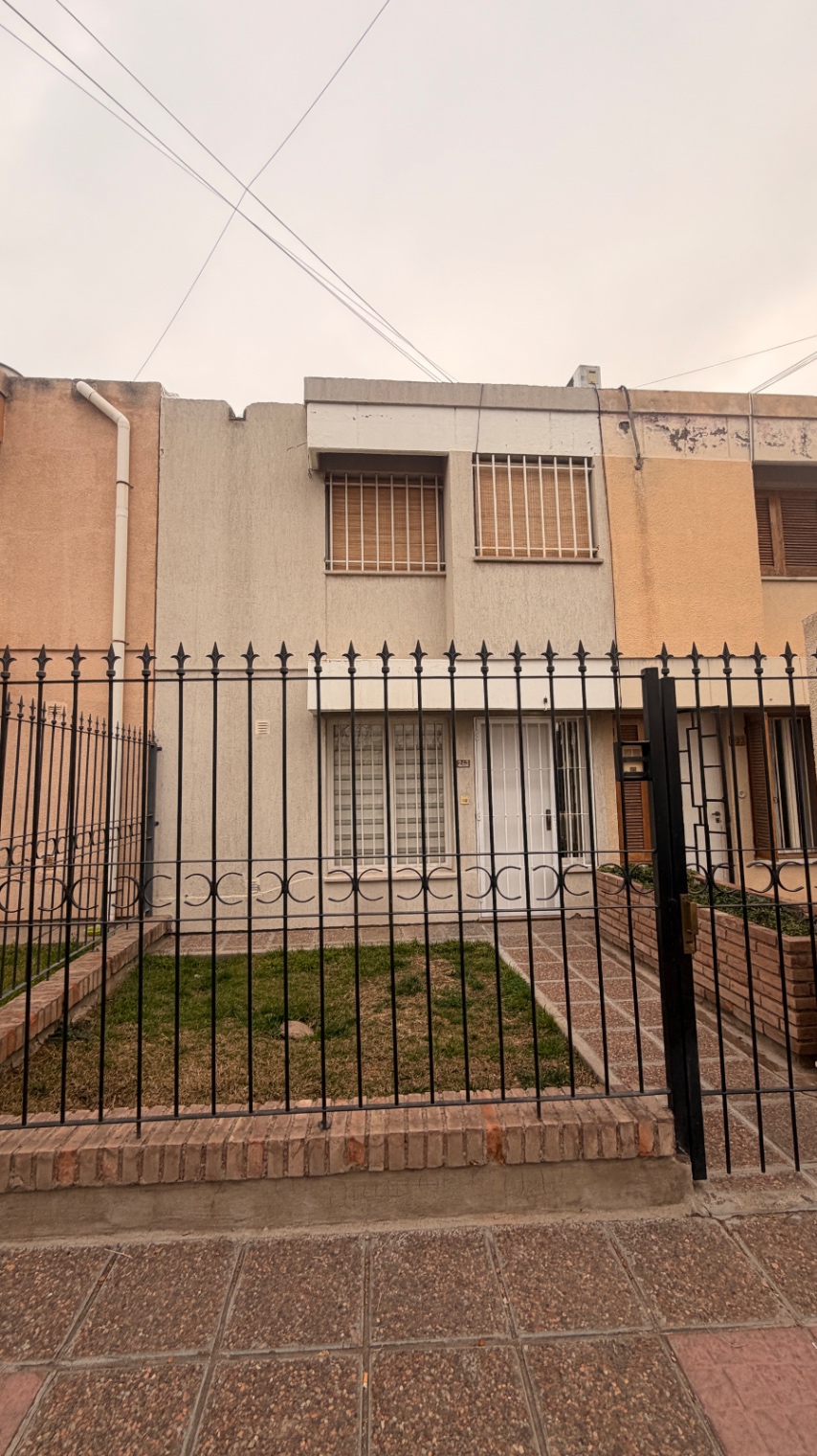 Dúplex en venta c/ cochera en Maipú - foto 1
