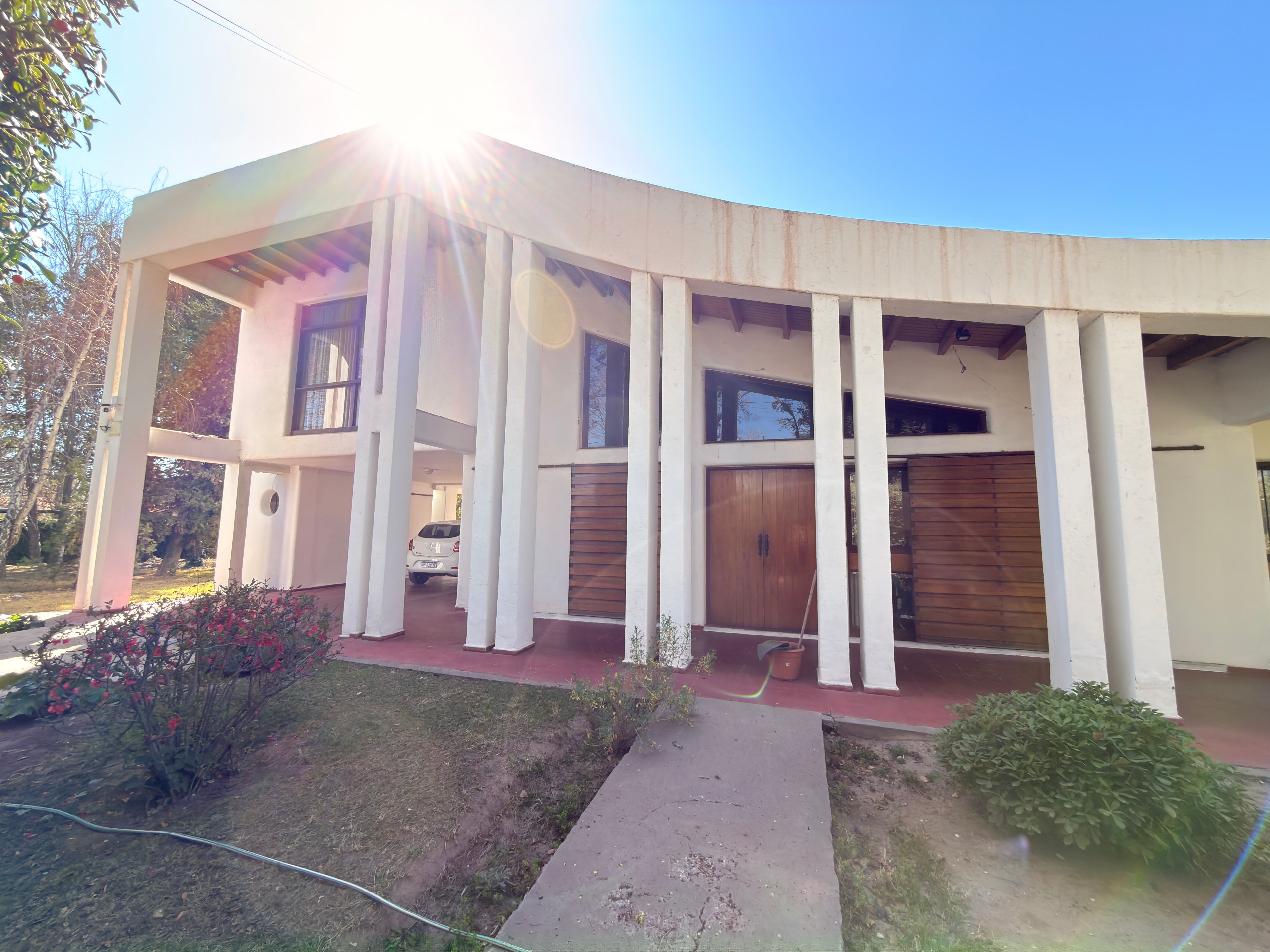Casa en venta c/ cochera en Chacras de Coria - foto 4