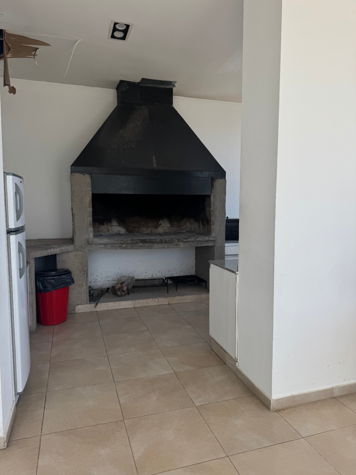 Departamento en alquiler c/ cochera en 4.ª Sección Área Fundacional - foto 2