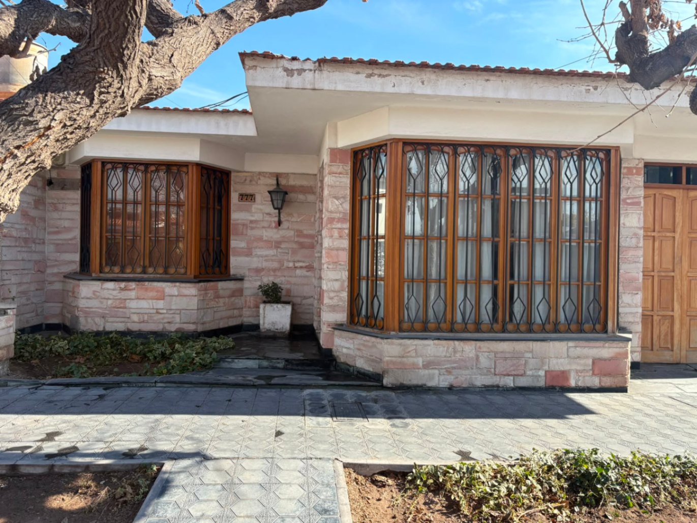 Casa en venta de 3 dormitorios c/ cochera en Las Cañas - foto 1