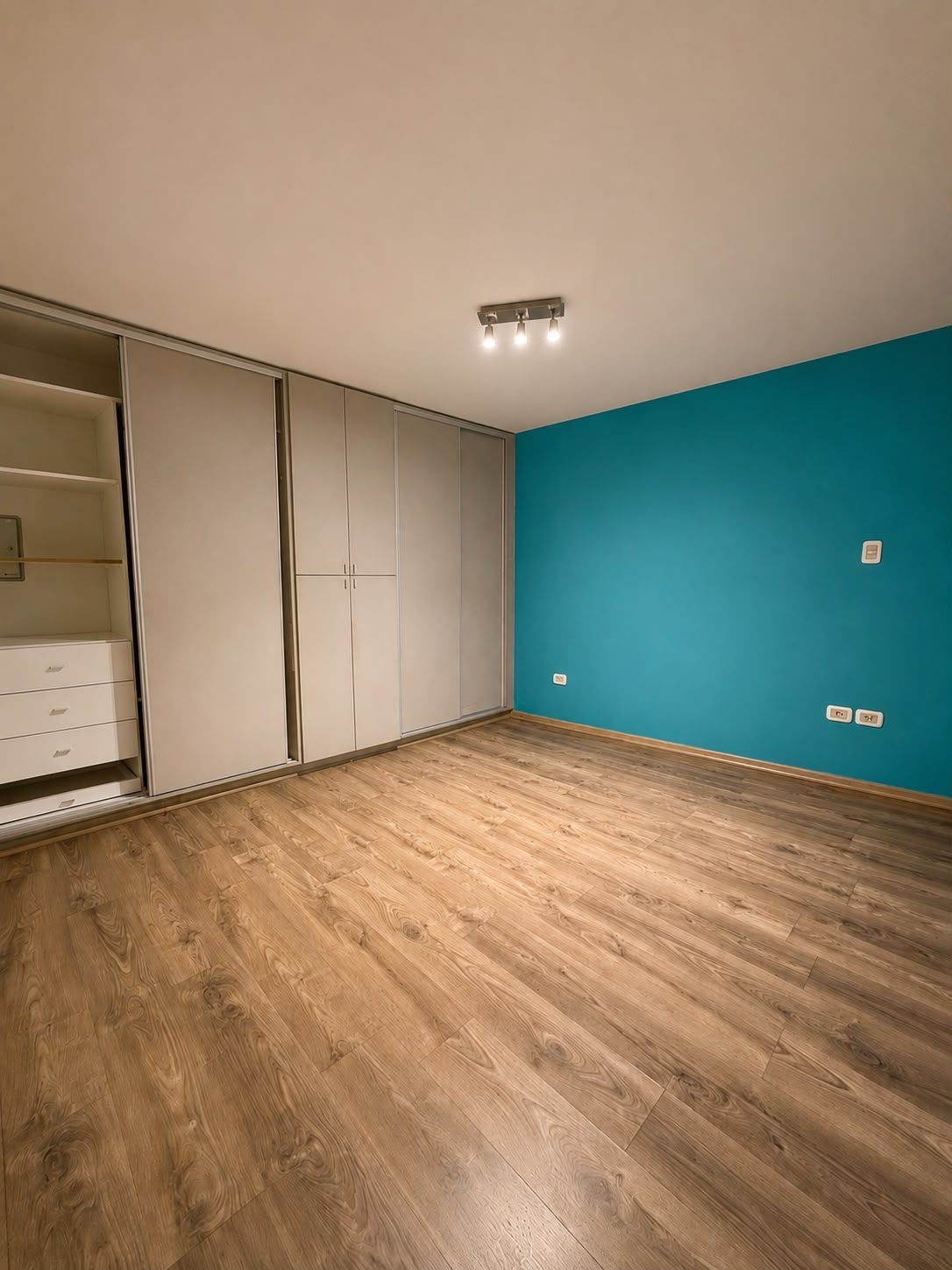DEPTO EN VENTA - CIUDAD DE MENDOZA - foto 2