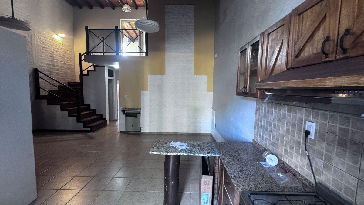 Dúplex en venta c/ cochera en Villa Nueva - foto 3