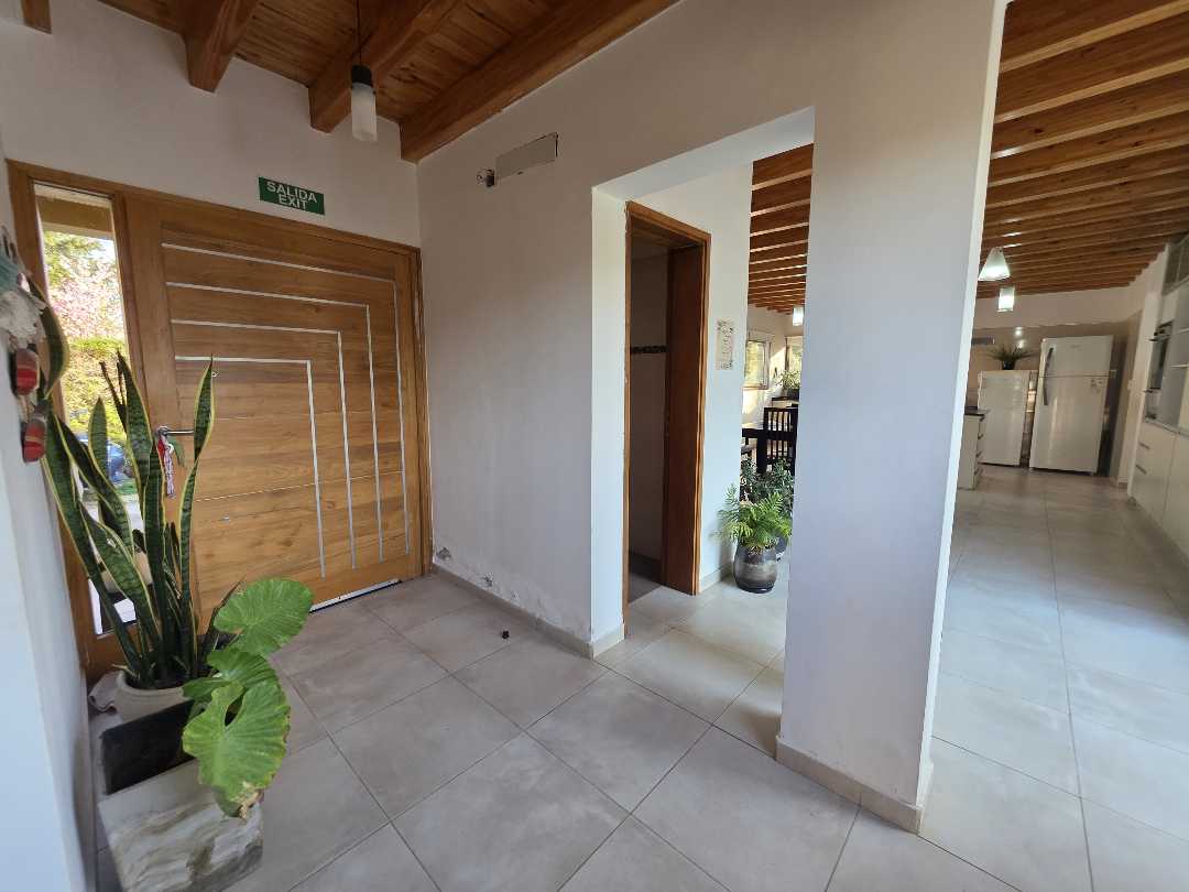VENTA CASA FAMILIAR 5 DORMITORIOS ALTE BROWN VISTALBA LUJAN - foto 4