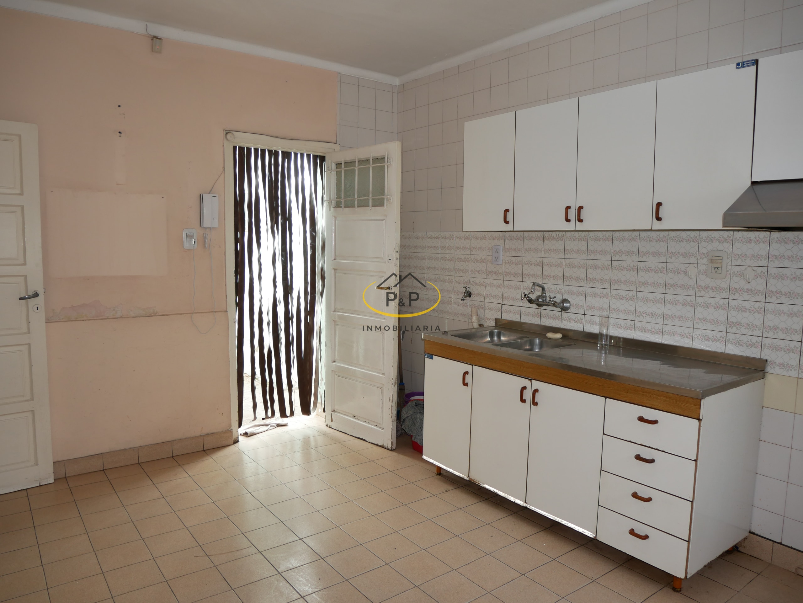 Casa sobre Avenida Mitre - foto 5