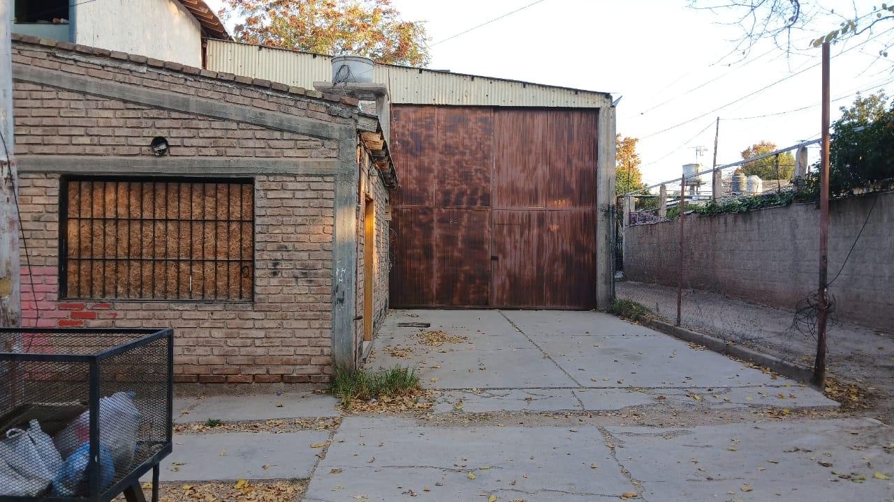 Depósito en venta de 257m2 ubicado en Las Heras - foto 1