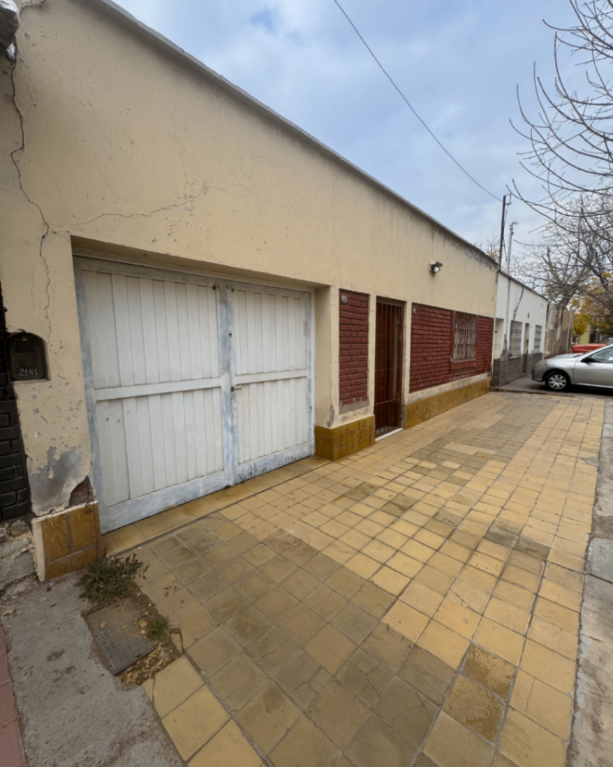 CASA EN VENTA - LAS HERAS - foto 2