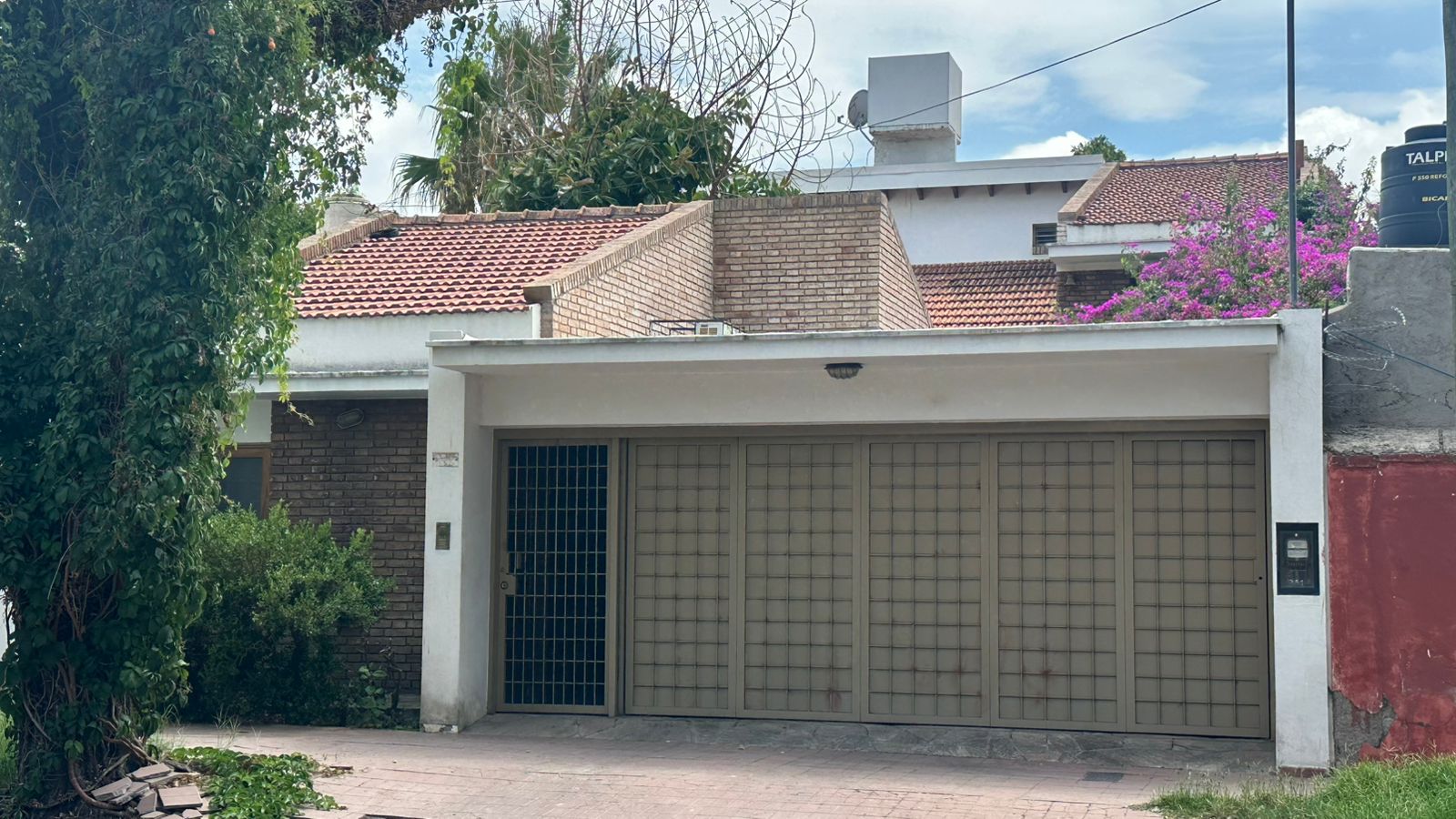 CASA DE CATEGORIA EN SEXTA - foto 1