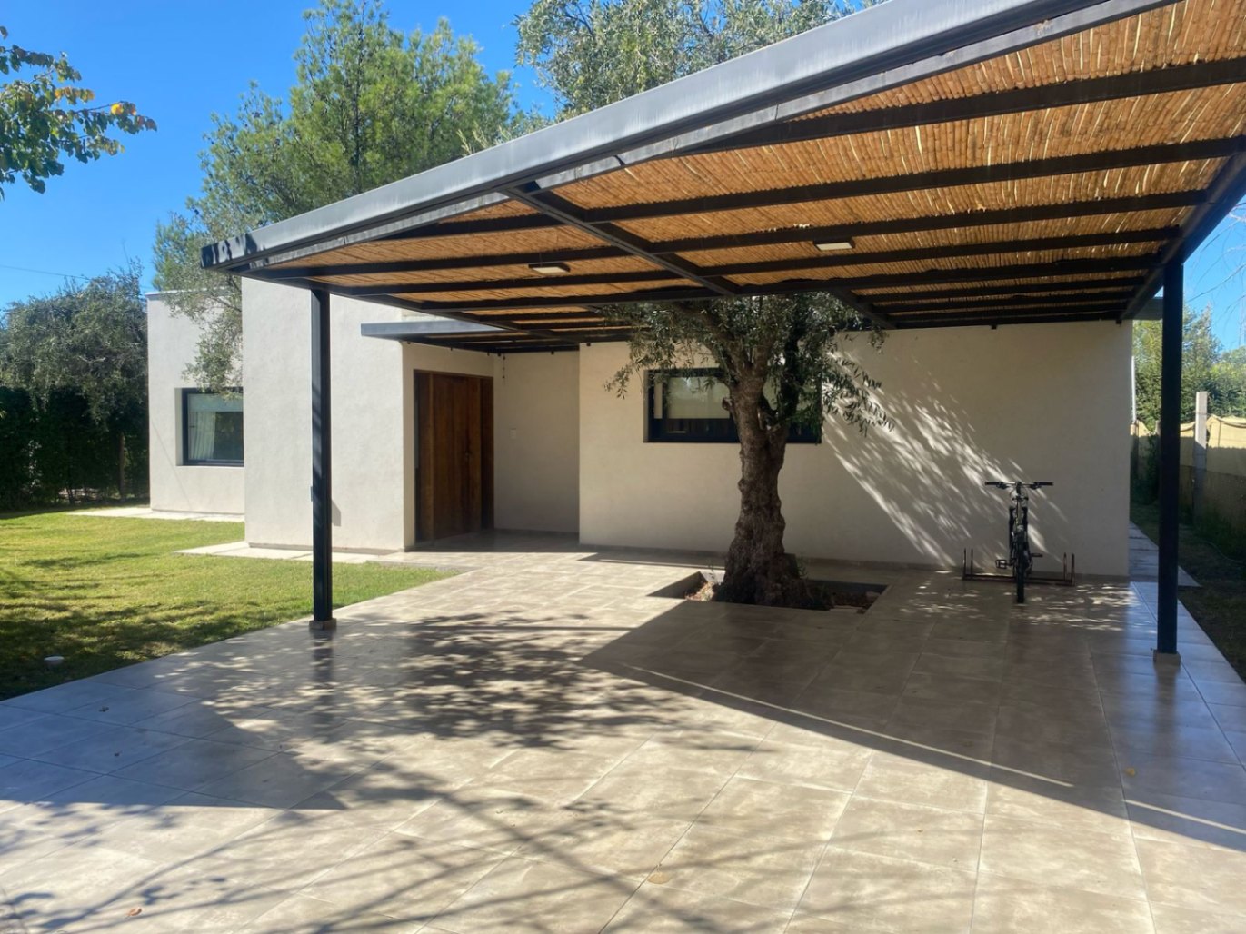 Casa en venta de tres dormitorios en Las Paredes, San Rafael - foto 1