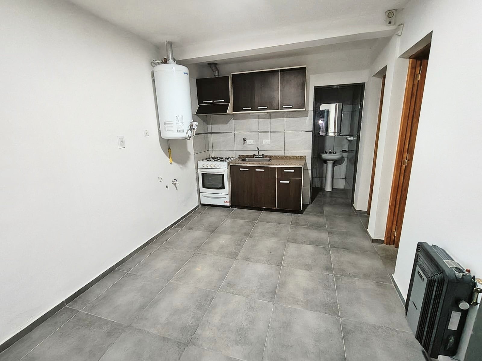 Departamento en VENTA 2 habitaciones sobre Av. Granadero , San Rafael- Mza. - foto 1