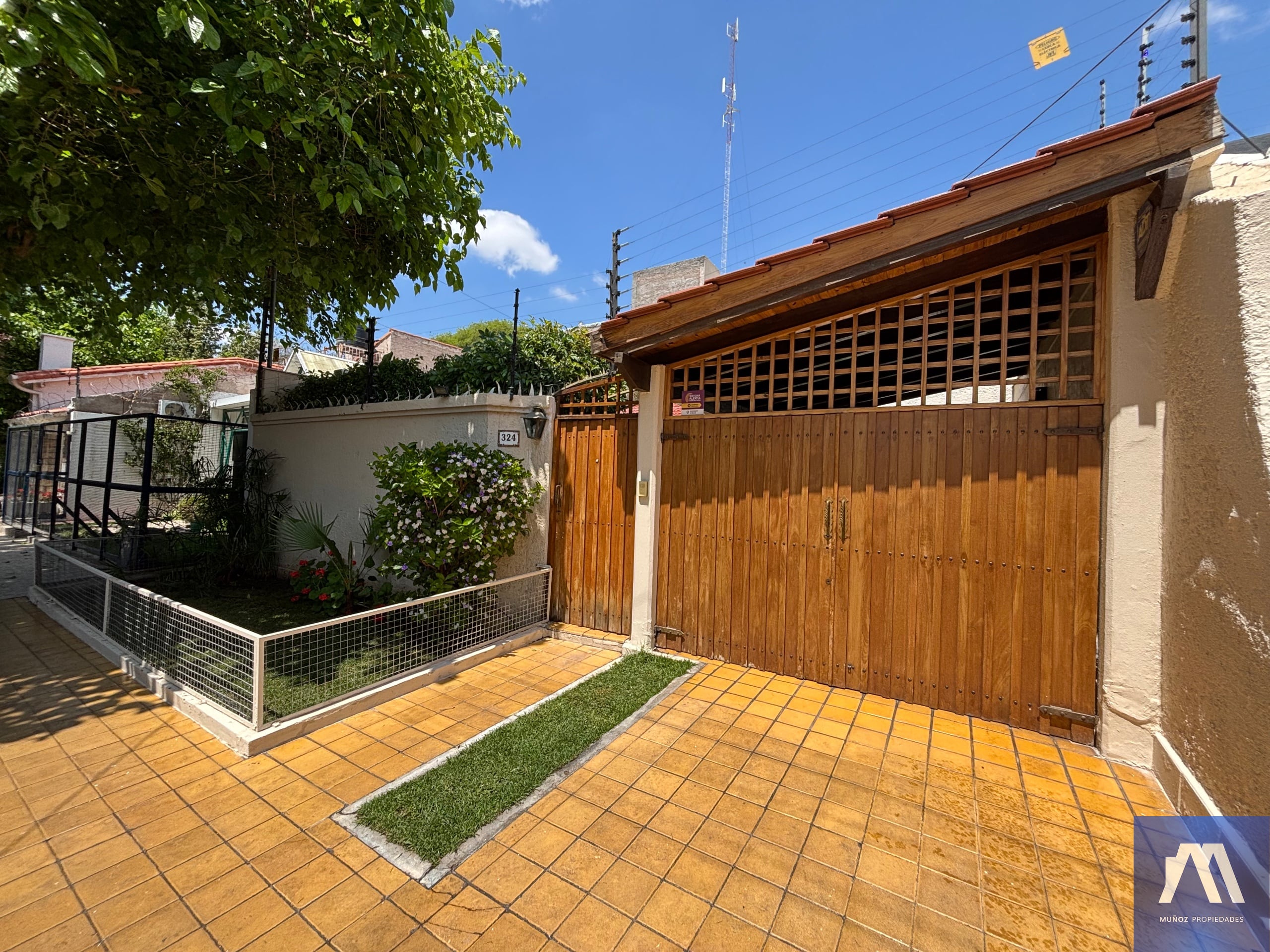 Casa en venta c/ cochera en Barrio Bombal Godoy Cruz - foto 4