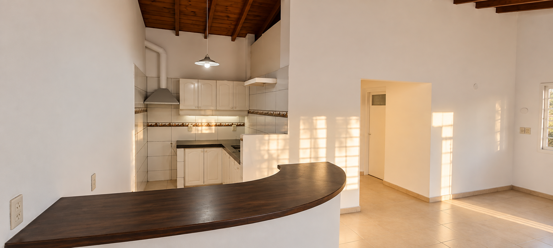CASA + SALÓN COMERCIAL EN VENTA EN CHACRAS DE CORIA - foto 4